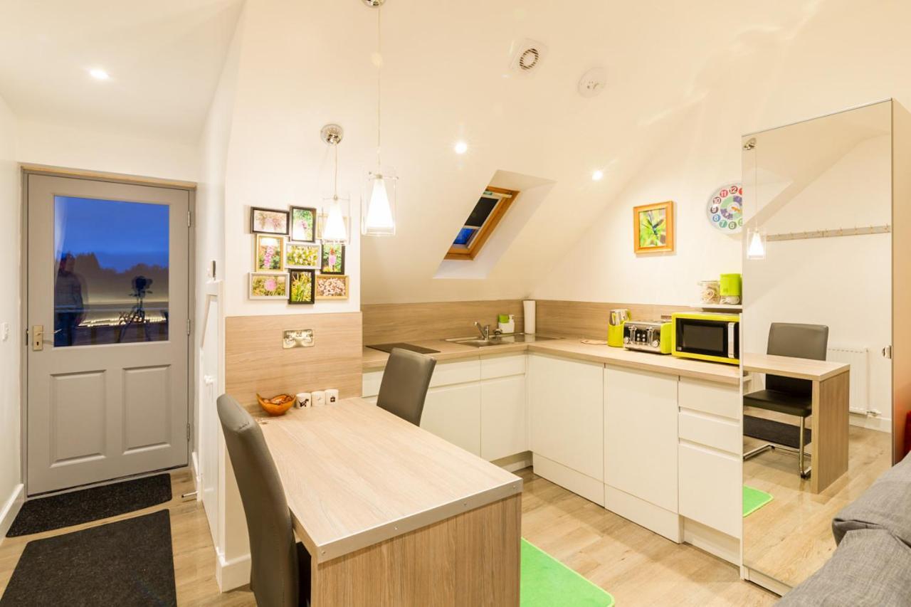Allt Mor Rentals - Chalet With Hot Tub, And Studio Apartment No Hot Tub Ройбрідж Екстер'єр фото