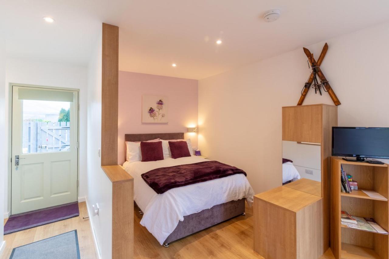 Allt Mor Rentals - Chalet With Hot Tub, And Studio Apartment No Hot Tub Ройбрідж Екстер'єр фото